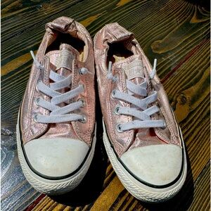 Rose Gold Women’s Chuck Taylor’s size 10